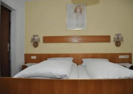 Gasthof Rohrig Гостевой дом Шмалленберг